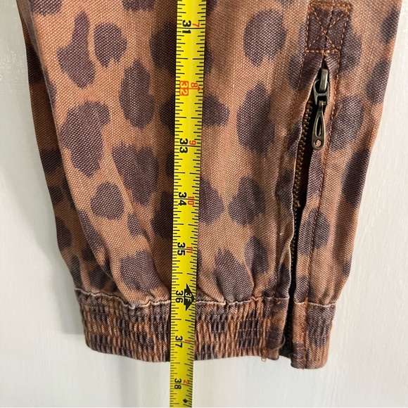 NWT  Anthropologie Giraffe print high waisted jogger pant - Picture 6 of 7